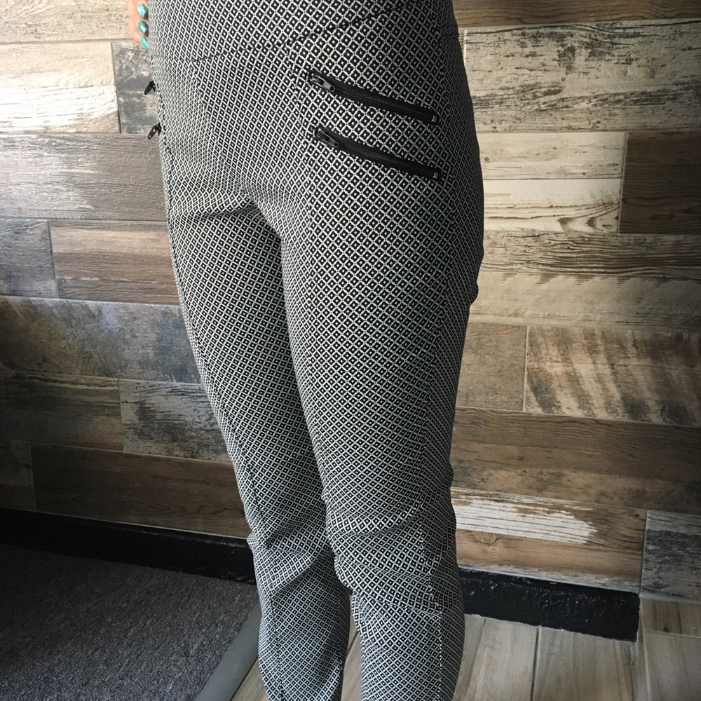 SoHo Apparel Pant